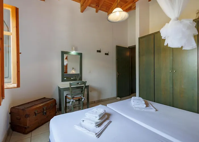 Spiti-eleonas * Άγιος Νικόλαος